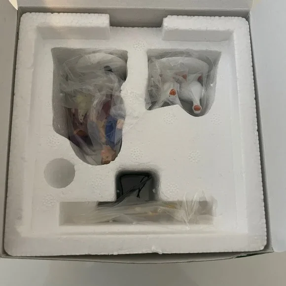 Department 56 Six Geese A-Laying Twelve Days of Christmas Dickens Village - Picture 9 of 9